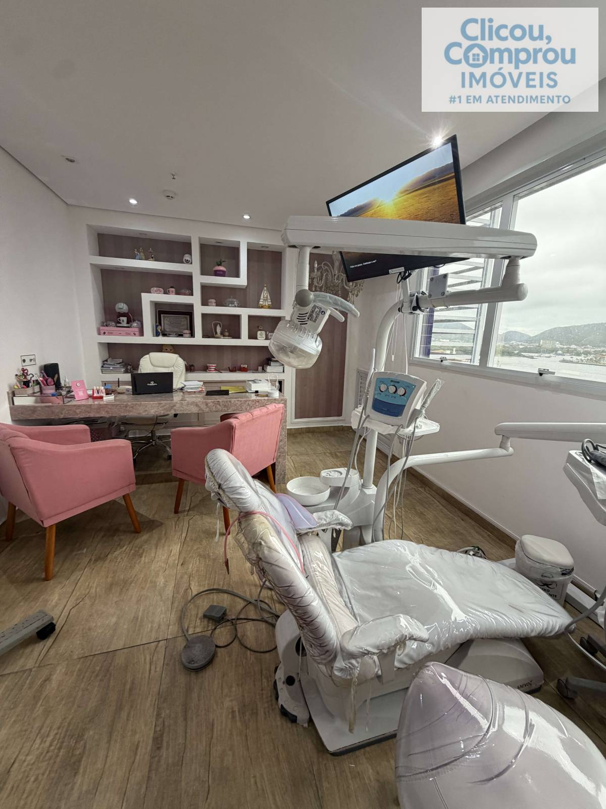Sala comercial à venda em Santos, Ponta da Praia, com 1 quarto, 35m²